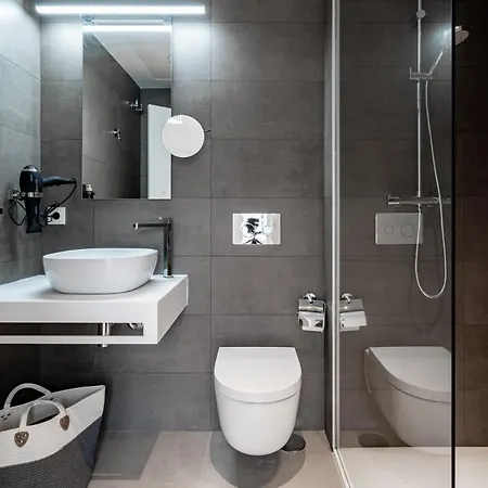 Limehome Ronda De Capuchinos Lägenhet Sevilla