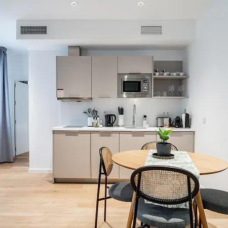Appartamento Limehome Ronda De Capuchinos Siviglia